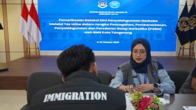 Tes urine pegawai Kantor Imigrasi Soekarno-Hatta bersama BNN Tangerang