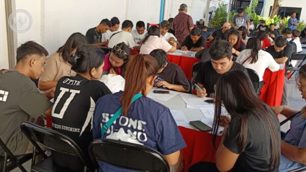 Ribuan WNI mendatangi KBRI Phnom Penh minta fasilitasi kepulangan