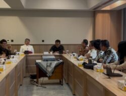 Mgr Antonius Subianto Menangis Saksikan Derita Korban Bencana Tapanuli