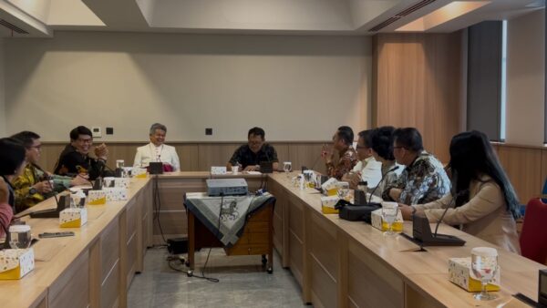 Mgr Antonius Subianto Bunjamin menerima audiensi IKKSU