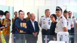 Delegasi Immigration Services Agency Jepang meninjau sistem autogate dan inovasi layanan Imigrasi di Bandara Soekarno-Hatta.