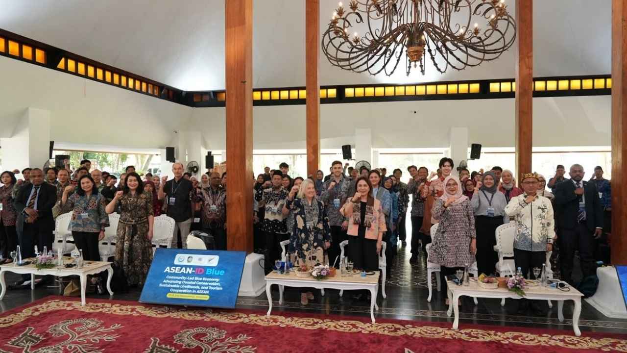 ASEAN-ID Blue 2026 di Banyuwangi membahas ekonomi biru, pemberdayaan masyarakat pesisir, konservasi laut, dan perikanan berkelanjutan.