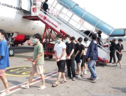 Imigrasi Deportasi 92 WN Tiongkok Pelaku Judol Batam, Langsung Dicekal Seumur Hidup