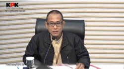 Pelaksana Tugas Direktur Penyidikan KPK memberikan keterangan pers terkait kasus Rektor Unsoed.