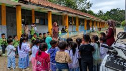 PAUD Melati 2 Cianaga Sukabumi belum memiliki gedung sekolah sendiri.