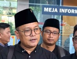 Jokowi Pamer KTA PSI, Guntur Romli Singgung Ijazah