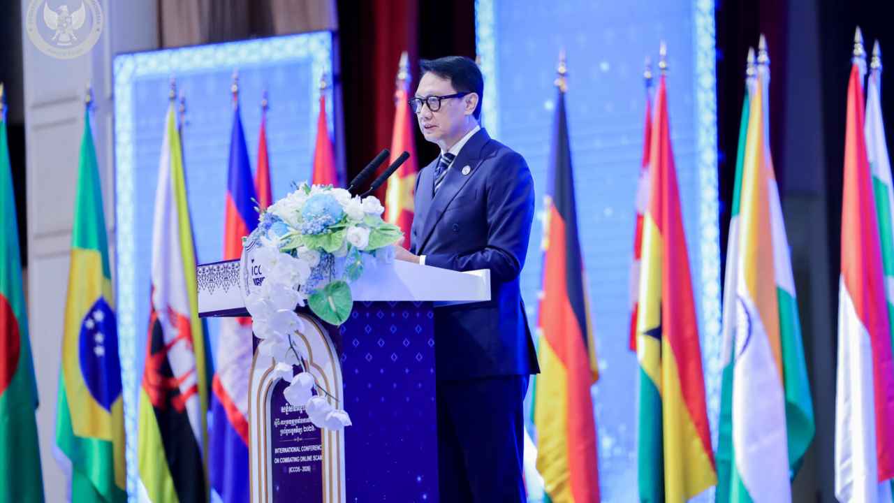 Indonesia membahas kerja sama lintas negara untuk pemberantasan penipuan daring di Phnom Penh.