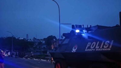 Bentrokan warga Nunu dan Anoa di sekitar Jembatan Lalove, Kota Palu, Sulawesi Tengah.