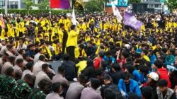 Mahasiswa mengikuti aksi #IndonesiaSadar di kawasan Bundaran HI, Jakarta, pada 28 Oktober 2026.