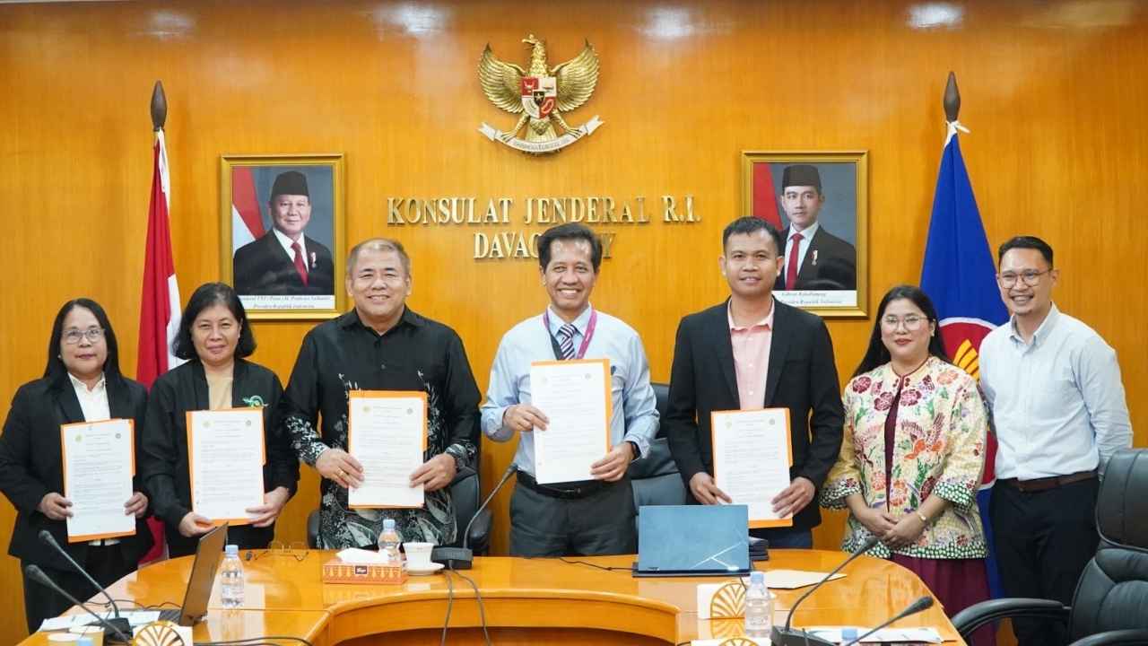 Penandatanganan MoU kerja sama UMUSLIM dan University of Southern Mindanao yang difasilitasi KJRI Davao City.