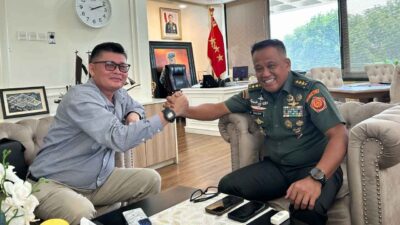 Kornelius Wau dan Saleh Mustafa dalam pertemuan sebelum penunjukan sebagai Wamentan.