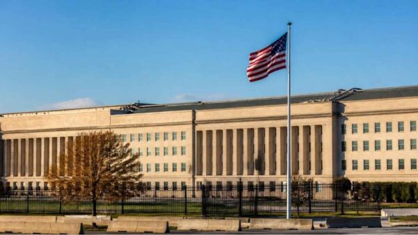 Gedung Pentagon di Amerika Serikat di tengah kontroversi rencana siaran langsung eksekusi militer.