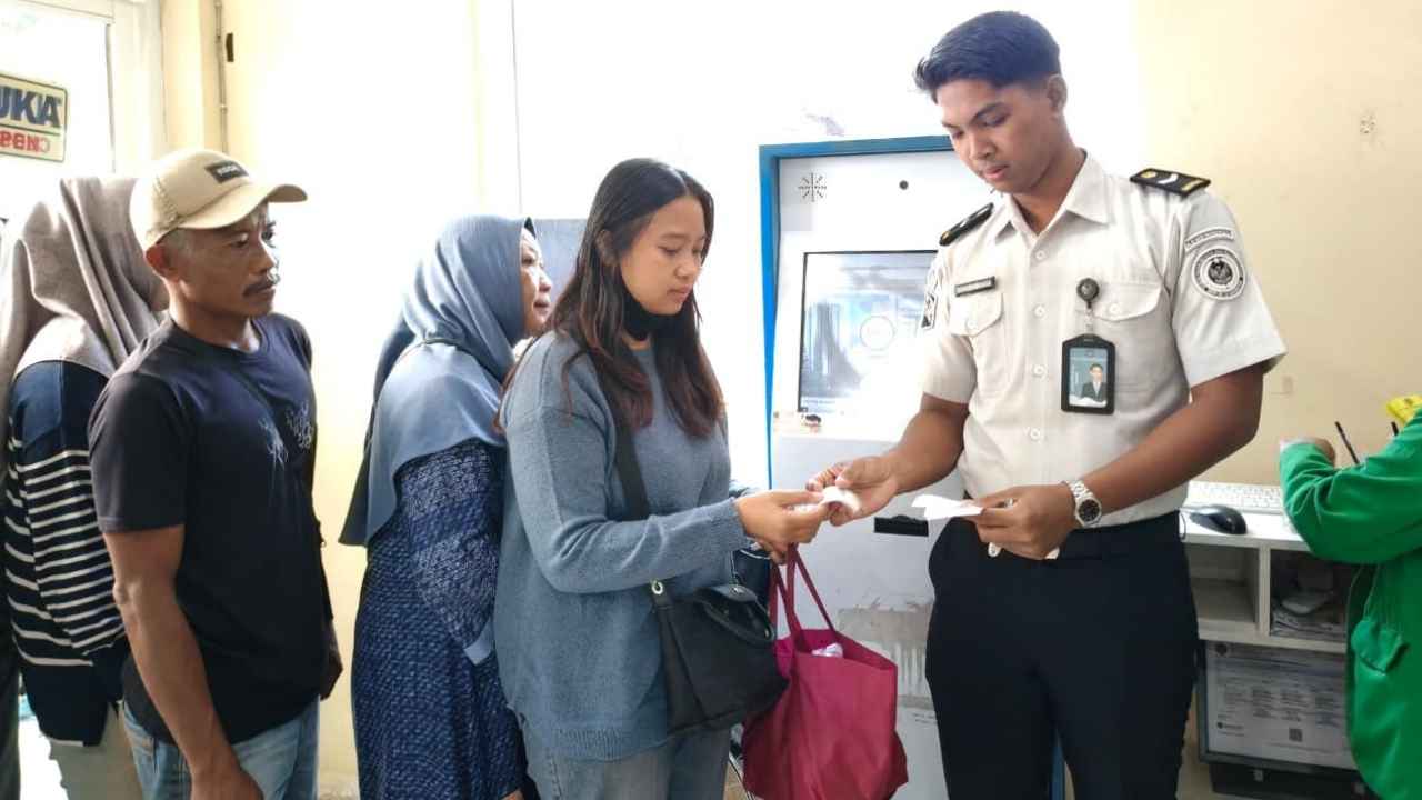 Pelayanan kunjungan di Lapas Kelas IIA Jember berlangsung tertib.