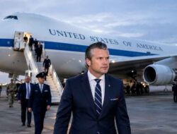 Pesawat Kiamat AS Mendarat di Cebu, Pete Hegseth Hadiri Pertemuan ASEAN