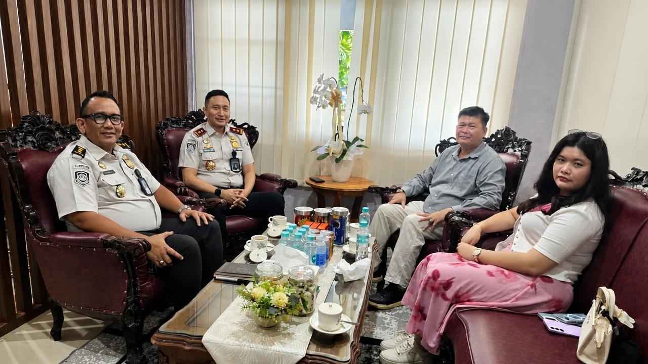Ketua Umum PWRC Kornelius Wau melakukan audiensi dengan Kepala Kanwil Ditjen Imigrasi Bali Ramdhani.