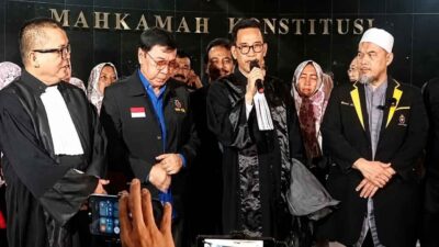 Refly Harun Yakin Gibran Mundur, Bambang Widjojanto Bicara Impeachment