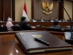 DPR Sahkan UU Satu Data Indonesia, Harga Emas Turun dan Pajak 2027 Disiapkan